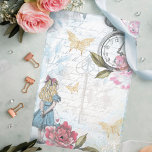 Papel De Seda Vintage Alice No País Das Maravilhas<br><div class="desc">Nós projetamos esta bela vintagem Alice no papel de tecidos de desacoplamento da Terra Maravilha. Design apresenta uma mistura de nossos próprios florais originais desenhados à mão e trabalho de arte. Restauramos meticulosamente as ilustrações da safra da Alice no País das Maravilhas, desenhando-as manualmente e trazendo-as à vida com belas...</div>