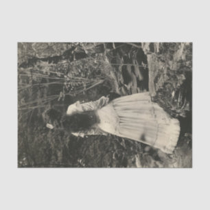 Papel De Seda Vintage Creepy em Desnutação em Woodland