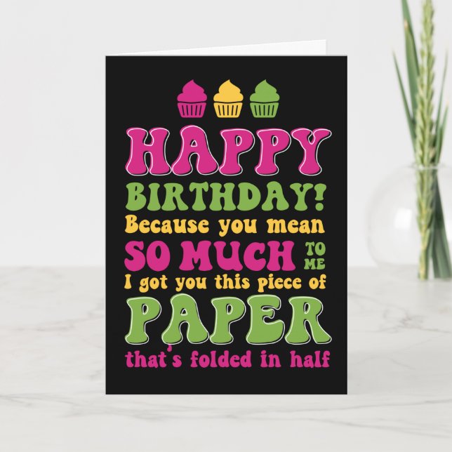 Papel dobrado em meio cartão de aniversário sarcás (Frente)