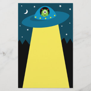 Papelaria Alienígena bonito em crianças da nave espacial d