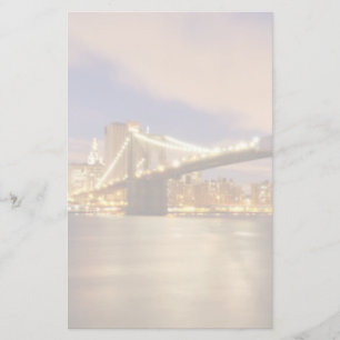 Papelaria Ponte Brooklyn e Manhattan à noite.