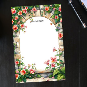 Papelaria Rosas Românticas em Flor sob Arco de Pedra
