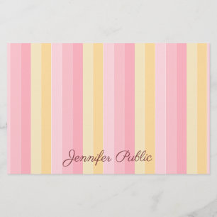 Papelaria Script de Modelo Amarelo de Vanille rosa personali