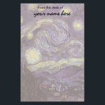 Papelaria Vincent van Gogh - Noite Estrelada<br><div class="desc">Starry Night (1889), por Vincent van Gogh, é um apos impressionismo de pintura paisagística de arte. Uma vista de uma cidade num vale à noite com as nuvens a girar, as estrelas a brilhar e uma bela lua ouro amarela. Foi pintado durante o dia pela memória e é a pintura...</div>