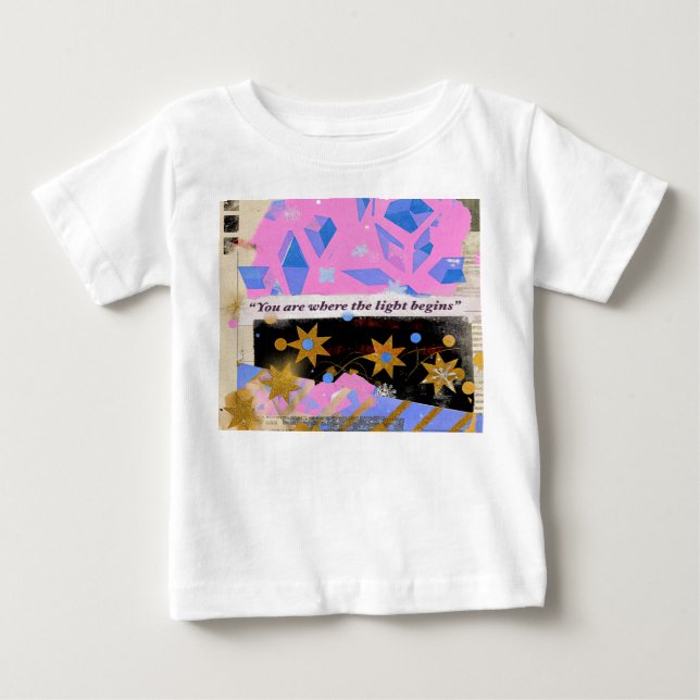Para Bebê A Luz Começa Dentro – Camiseta Infantil Rosa e Dou (Frente)