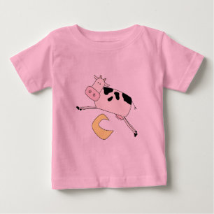 Para Bebê A vaca salta sobre o camiseta e os presentes da