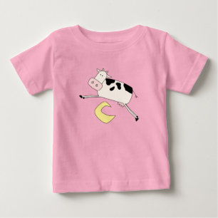 Para Bebê A vaca salta sobre o camiseta e os presentes da
