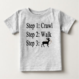 Para Bebê Baby Steps caçando camiseta