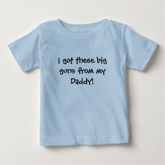 Para Bebê Eu peguei essas armas grandes da minha camiseta Pa