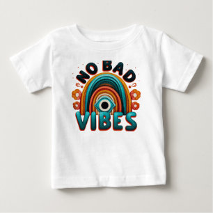 Para Bebê Sem Más Vibrações. Camiseta com Desenho Retro de A