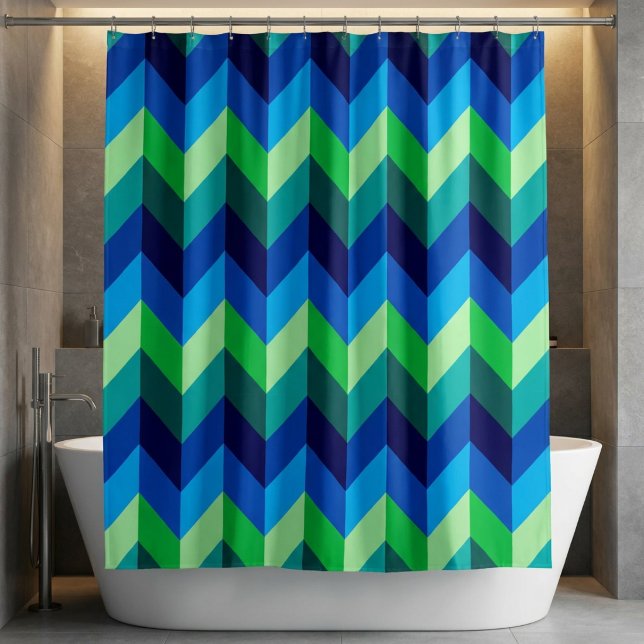 Para Box Cortina de Banho com Ombre Chevrons Azul Verde (Blue Green Ombre Chevrons Shower Curtain hanging over a tub in a modern style bathroom.)