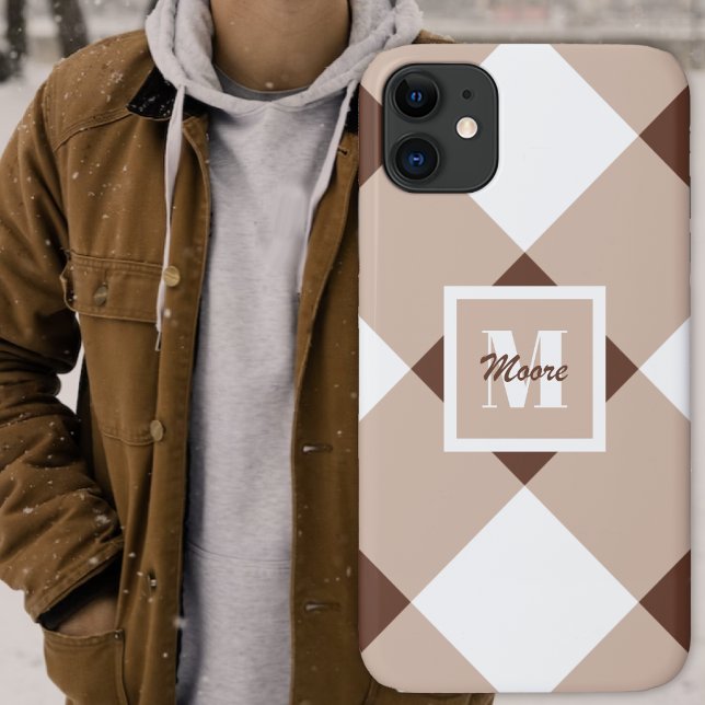 Para iPhone 11 Gingham - Capa de telefone castanho-escuro e claro (Gingham - Dark and Light Brown Phone Case by Leapfroglisics Shop)