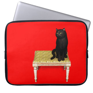 Para Notebook Gato preto na capa de laptop com banquinho