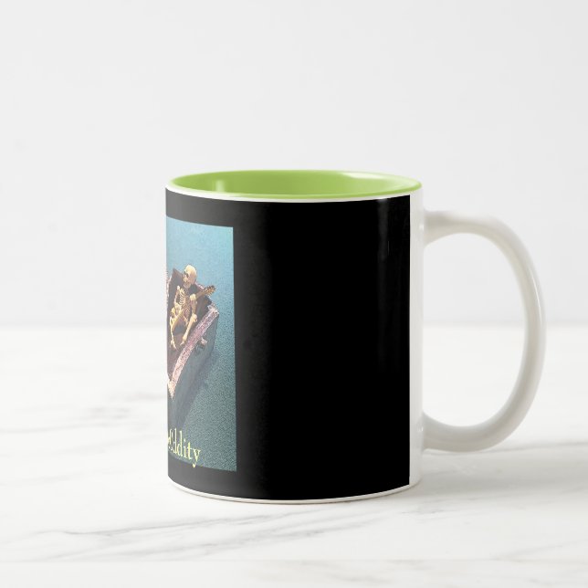 Paraíso na caneca da vida após a morte (Direita)
