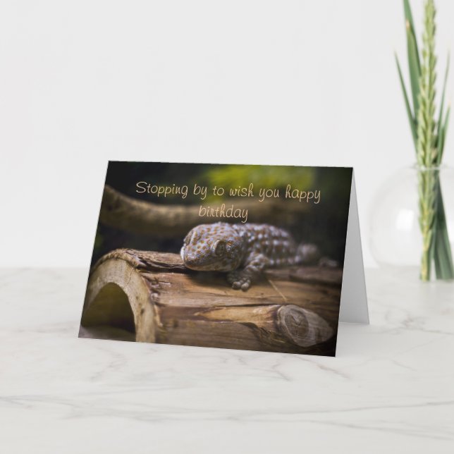 Parando perto, o aniversário deseja o cartão (Frente)