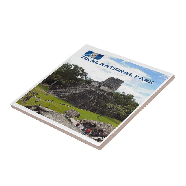 Parque Nacional TIKAL zGT016, Guatemala, (Lateral)