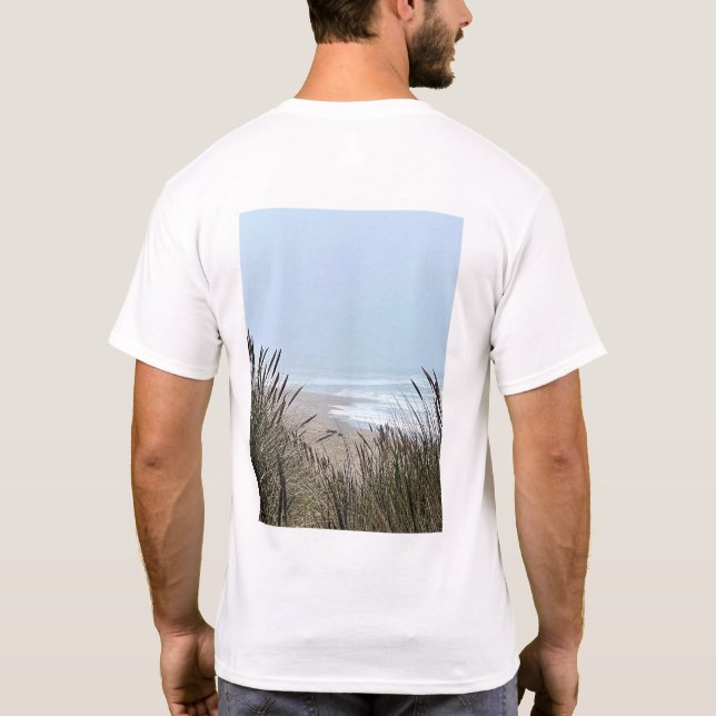 Parte de trás da paisagem da camisa (Verso)