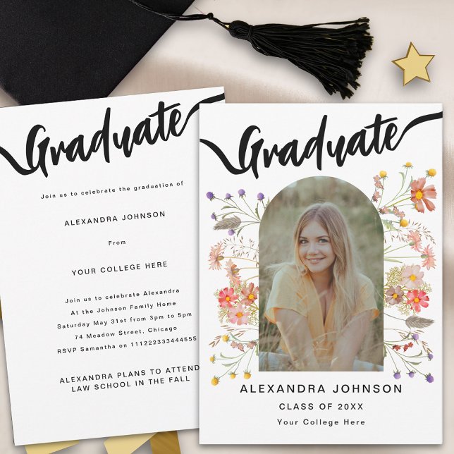 Partido do Anúncio de Graduação Floral de Foto Mod (Modern floral photo arch graduation announcement party invitation elegant script boho wildflowers)