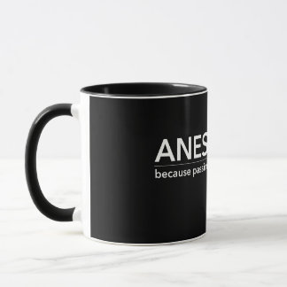 Passando a caneca do gás para a anestesia
