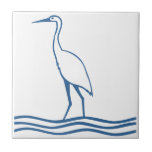 Pássaro de água do mar azul da garça-real de<br><div class="desc">Estilo moderno do azulejo com um pássaro de mar da garça-real que vadeia o azulejo cerâmico do acento do ~. Aprecie o azulejo & os obrigados para parar perto!</div>