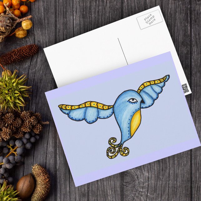 Pássaro no Cartão Postal de Voo (Fantasy flying blue and yellow bird scrolled tail on blue postcard.)