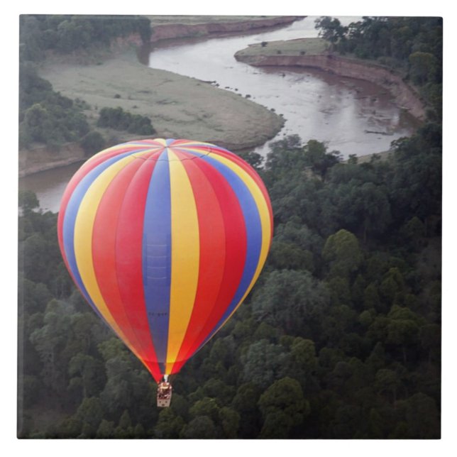 Passeio de Balão sobre o Rio Mara (Frente)