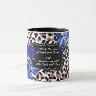 Passo pela linha da caneca floral rosa