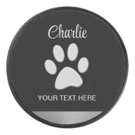 Pata de Cachorro de Prata sobre fundo preto