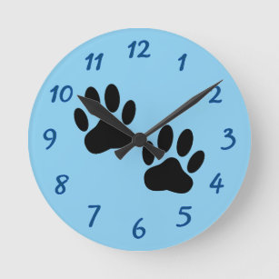 Pata De Cães Imprime Num Relógio Azul-Redondo De B