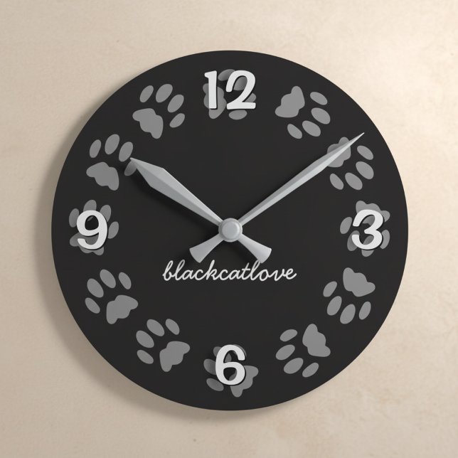 Pata de Gato Preto Imprimir Relógio de Parede Pers (A black cat paw print wall clock with your best friend's name. )