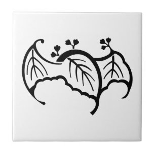 Paulownia em forma de morcego