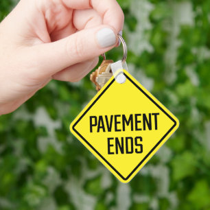 Pavements termina com Chaveiro de quadrado metálic