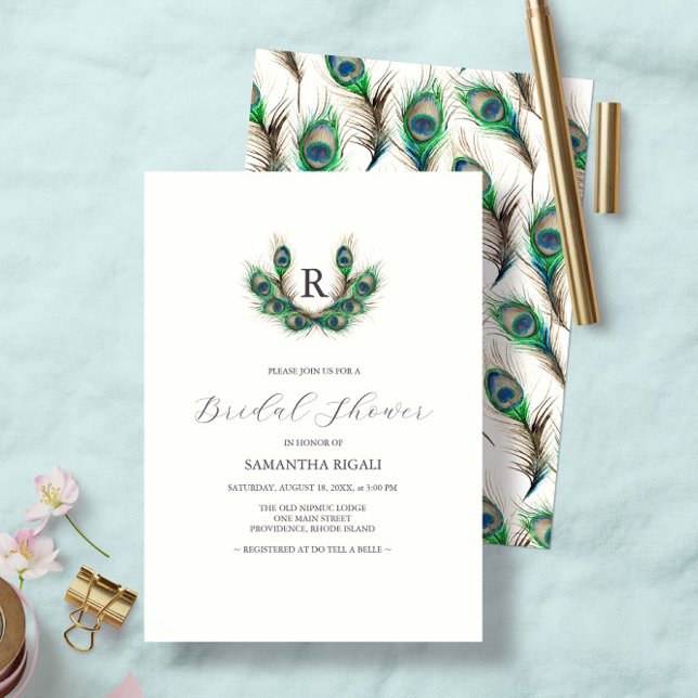 Peacock de Aquarela de convites de chá de panela (Monogrammed Bridal Shower Invitations feature watercolor peacock feathers by Victoria Grigaliunas )