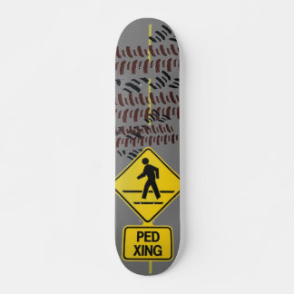 Ped Cruzando o skateboard