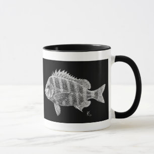Peixes do Sheepshead na caneca