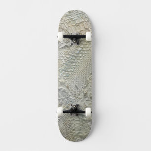 Pele de marfim Cobra skate ao ar livre e onde
