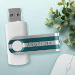 Pen Drive Nome Personalizado de Padrão com Strike Moderno -<br><div class="desc">Rugby Stripes - Um padrão de pré-disquete com um design de faixa ousada e um primeiro e sobrenome. Se a sua arte ainda precisar ser ajustada,  clique no botão Personalizar este. Isso vai levá-lo a uma área de design onde você pode mover coisas e até mesmo mudar fontes!</div>