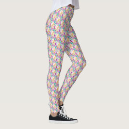 Penas coloridas e leggings de padrão de bolos do m