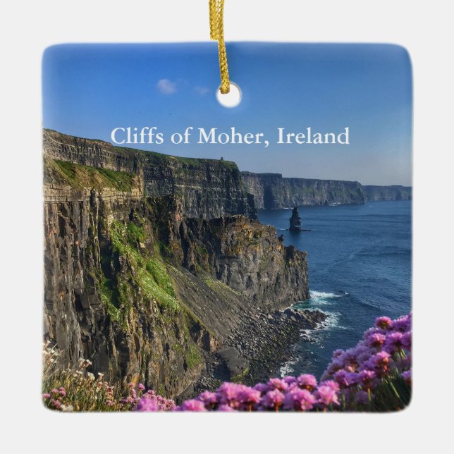 Penhascos do ornamento de Moher Ireland (Frente)