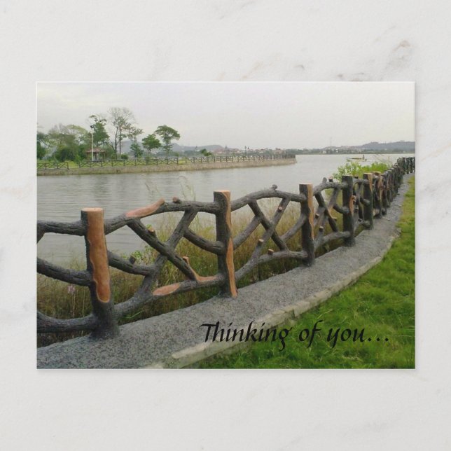 Pensando no cartão postal do Lago Pakistan (Frente)