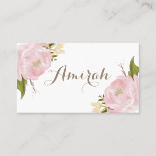 Peônias cor-de-rosa roxas com cartões de visita