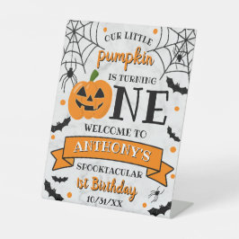 Pequena Abóbora Transformando Um primeiro aniversa