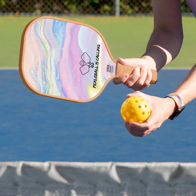 Pickleball está Chamando Paddle Arco-íris Pastel (Criador carregado)