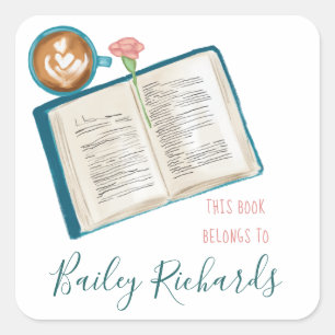 Pilha de Livros e Etiqueta de Cartão