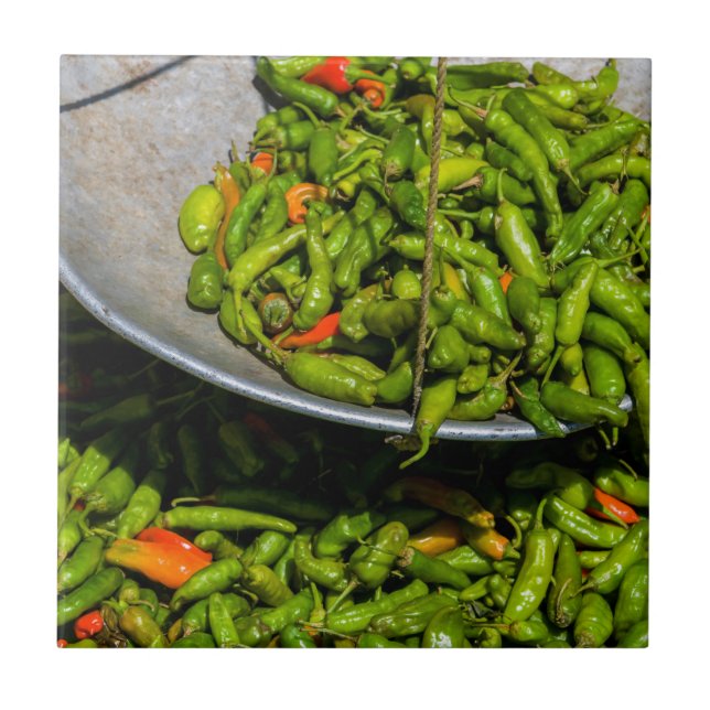 Pimentões à venda no mercado (Frente)