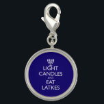 PINGENTE CANETAS LUMINOSAS E TRAÇOS PARA COMER<br><div class="desc">Divertido para o Halloween. VELAS LUMINOSAS E ATAQUES DE COMER com uma menorah. Design baseado na moral britânica de 1939</div>