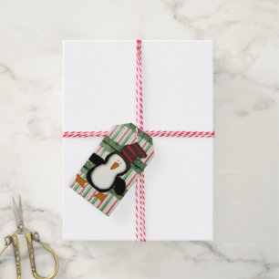 Pinguim com Etiquetas de Presente de Natal