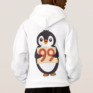 Pinguim fofo segurando um cartaz com o número 99