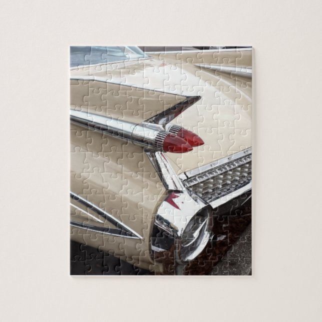 PINK CLASSIC CAR COM QUEBRA-CABEÇA FINOS (Vertical)