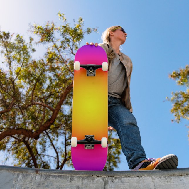 Pink Malibu Sunburst Skateboard (Ao ar livre 1)